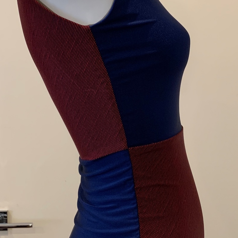Swim Rashguard - Picture 2 of 7